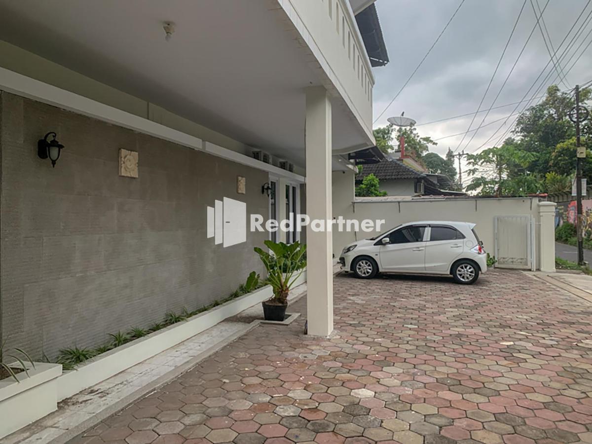 Reddoorz Syariah At Hotel Nuri Indah Dongkelan Yogyakarta بانتول المظهر الخارجي الصورة